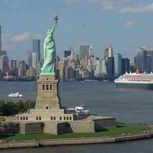 Meet your Posher, Denada